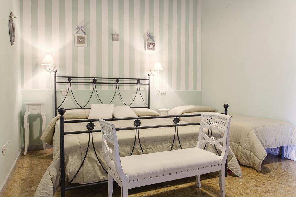B & B Da Ferro Massarosa Phòng bức ảnh