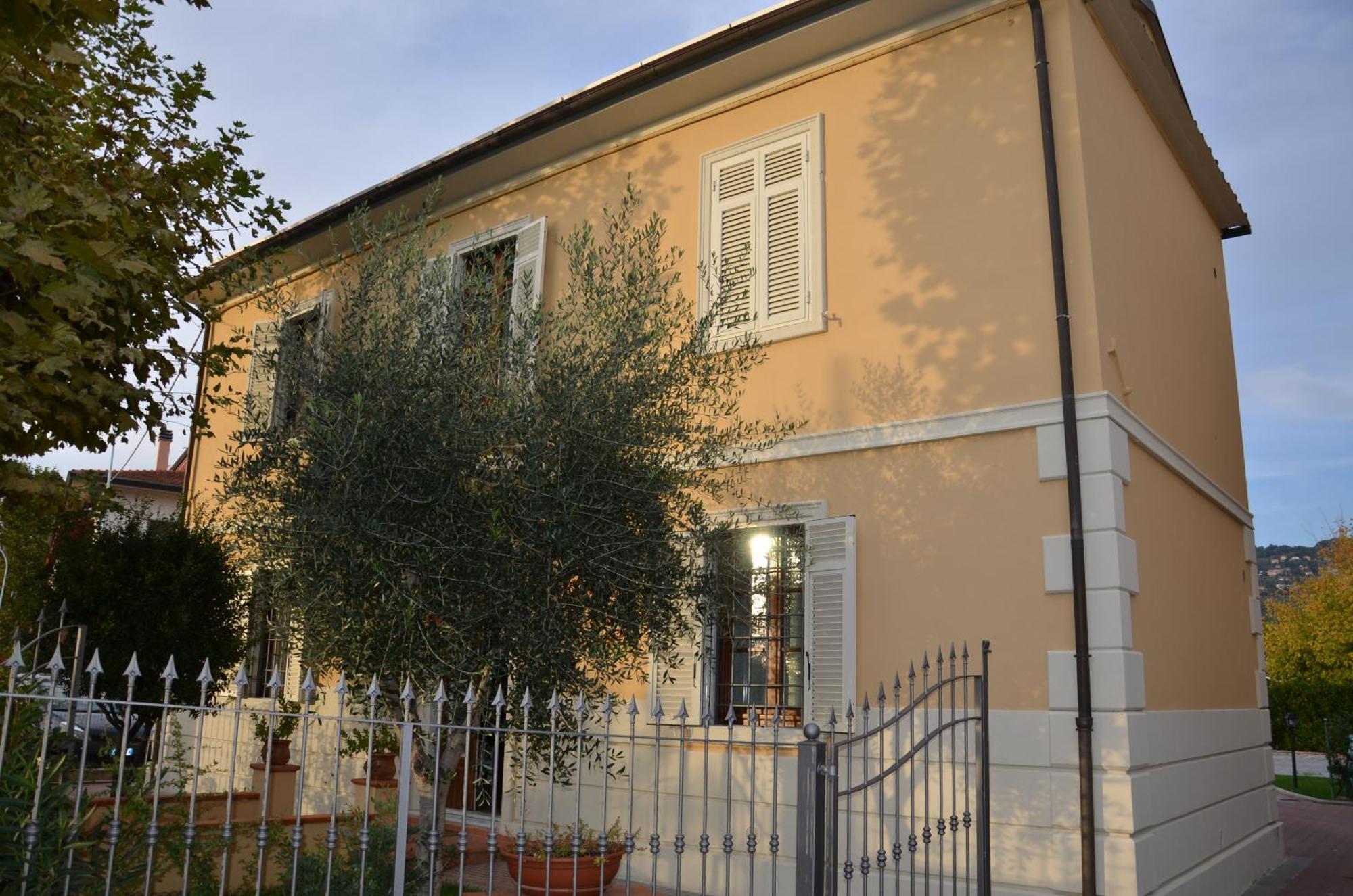 B & B Da Ferro Massarosa Ngoại thất bức ảnh
